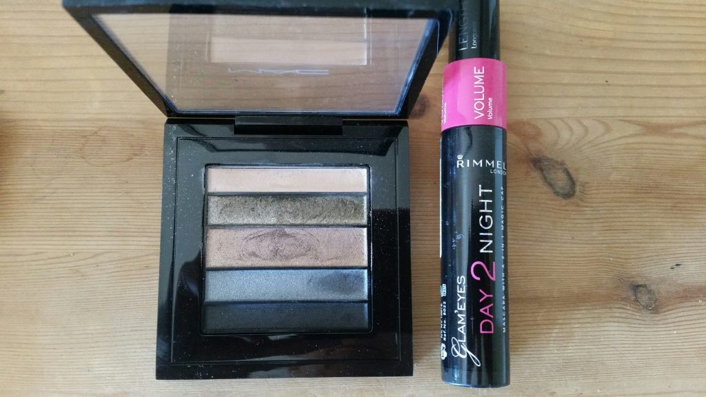 Office Mum - makeup